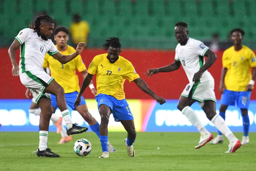 Osimhen strikes twice as Nigeria thrash Gabon 4-1 (AET) in World Cup  playoff semifinals - News On The Move Online